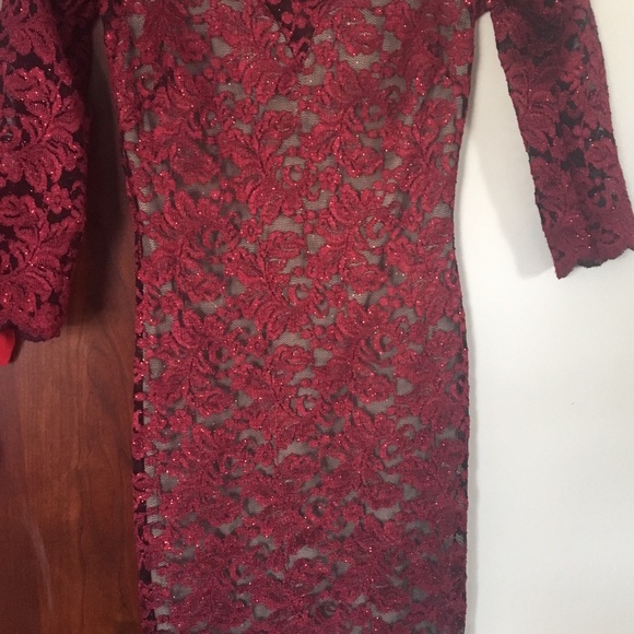 Red/burgundy lace dress - Picture 2 of 2